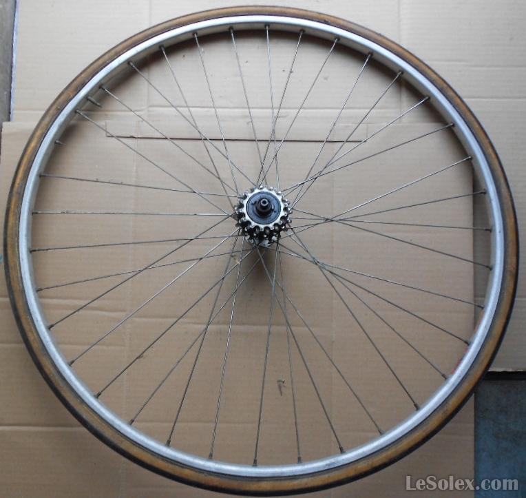 Roue arrière vélo 700 campagnolo record occasion à boyau